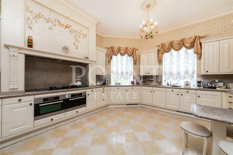 КОТТЕДЖ 2 000 м² с отделкой