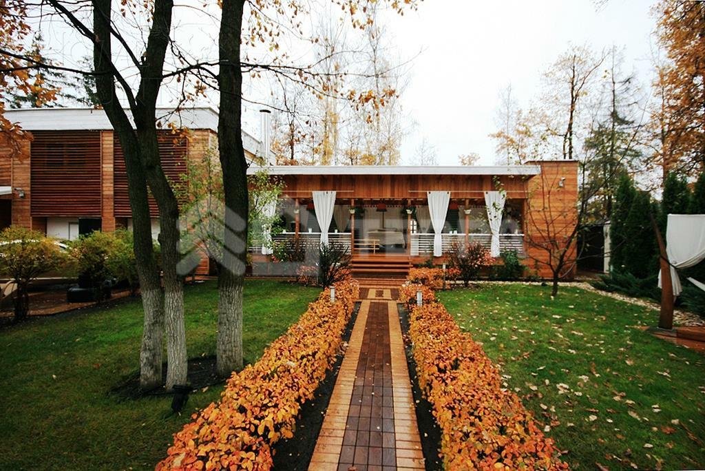 3-этажный коттедж 500 м² с отделкой