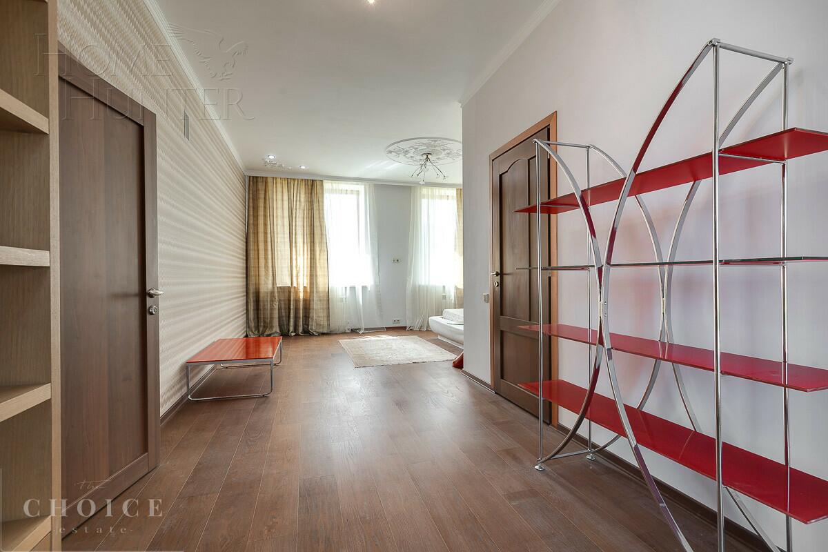 2-этажный коттедж 750 м² с отделкой