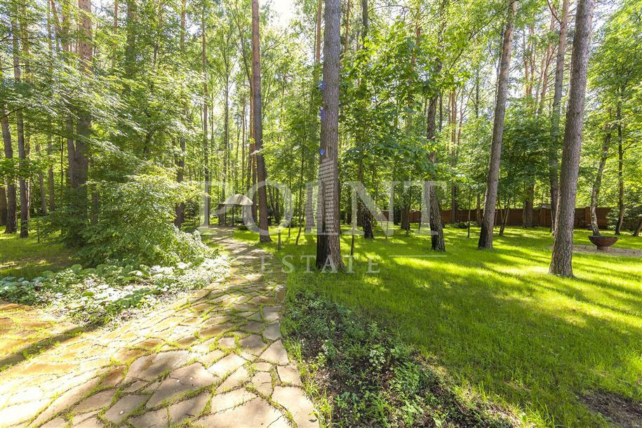 2-этажный коттедж 1 372 м² с отделкой