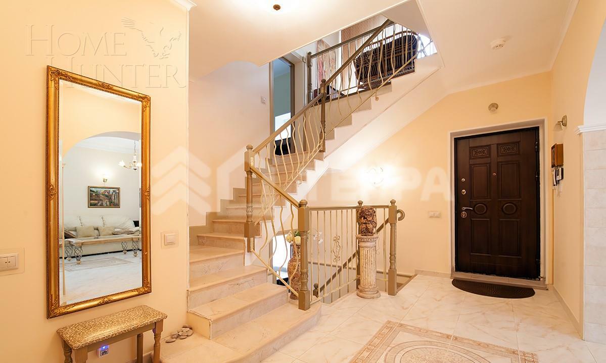 2-этажный коттедж 320 м² с отделкой