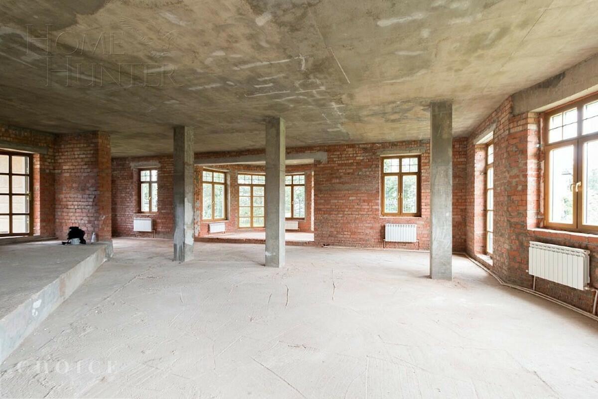 2-этажный коттедж 600 м² без отделки