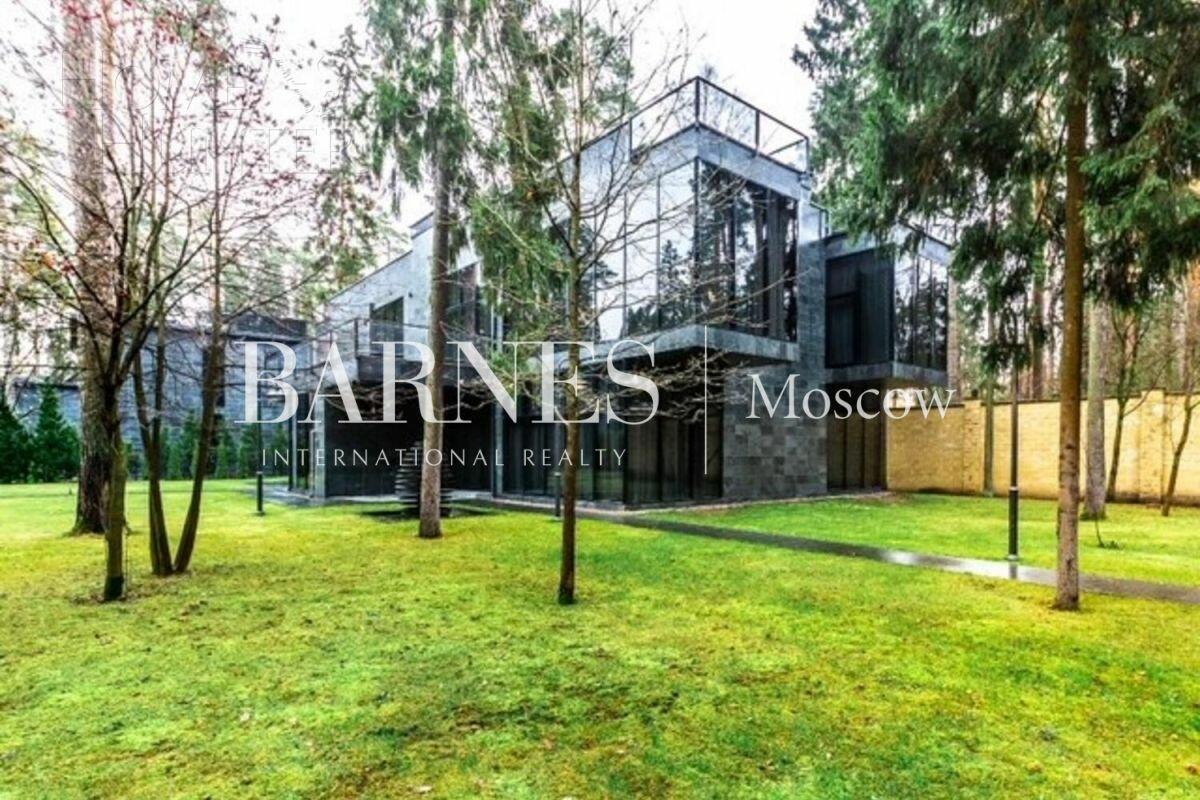 2-этажный коттедж 680 м² с отделкой