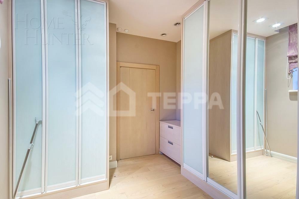 3-этажный таунхаус 450 м² с отделкой