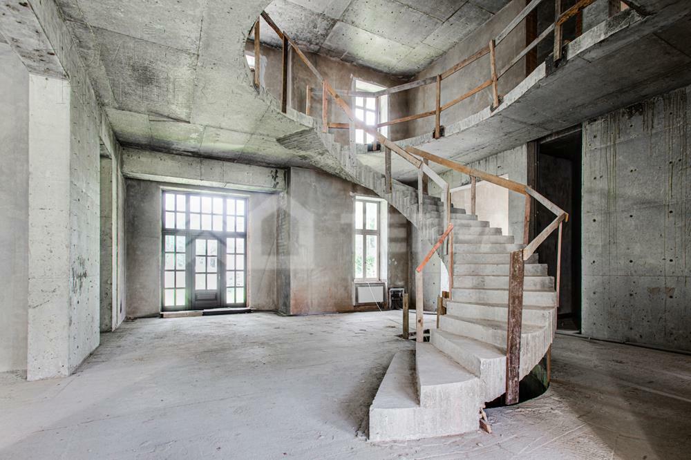 2-этажный коттедж 1 289 м² без отделки