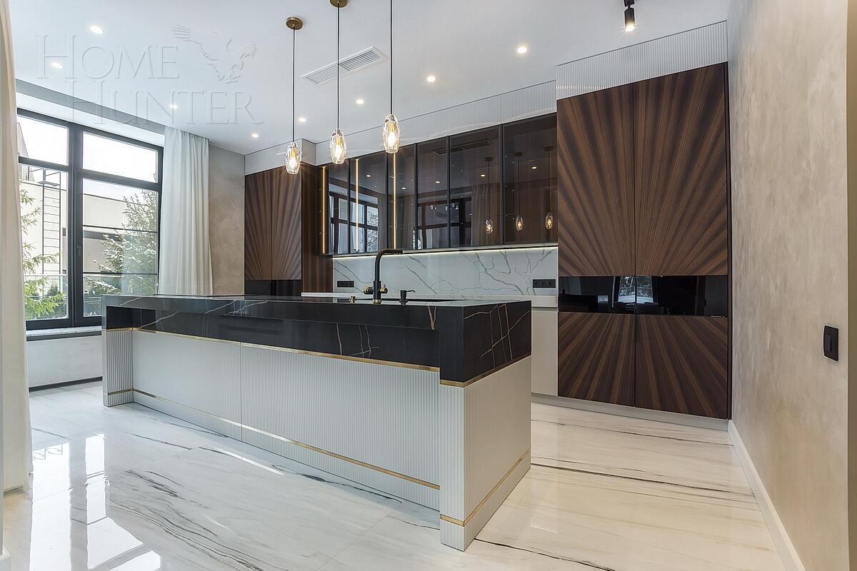 2-этажный коттедж 815 м² с отделкой