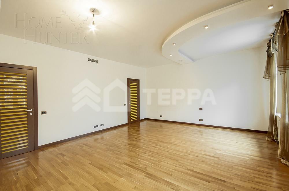 3-этажный таунхаус 350 м² с отделкой