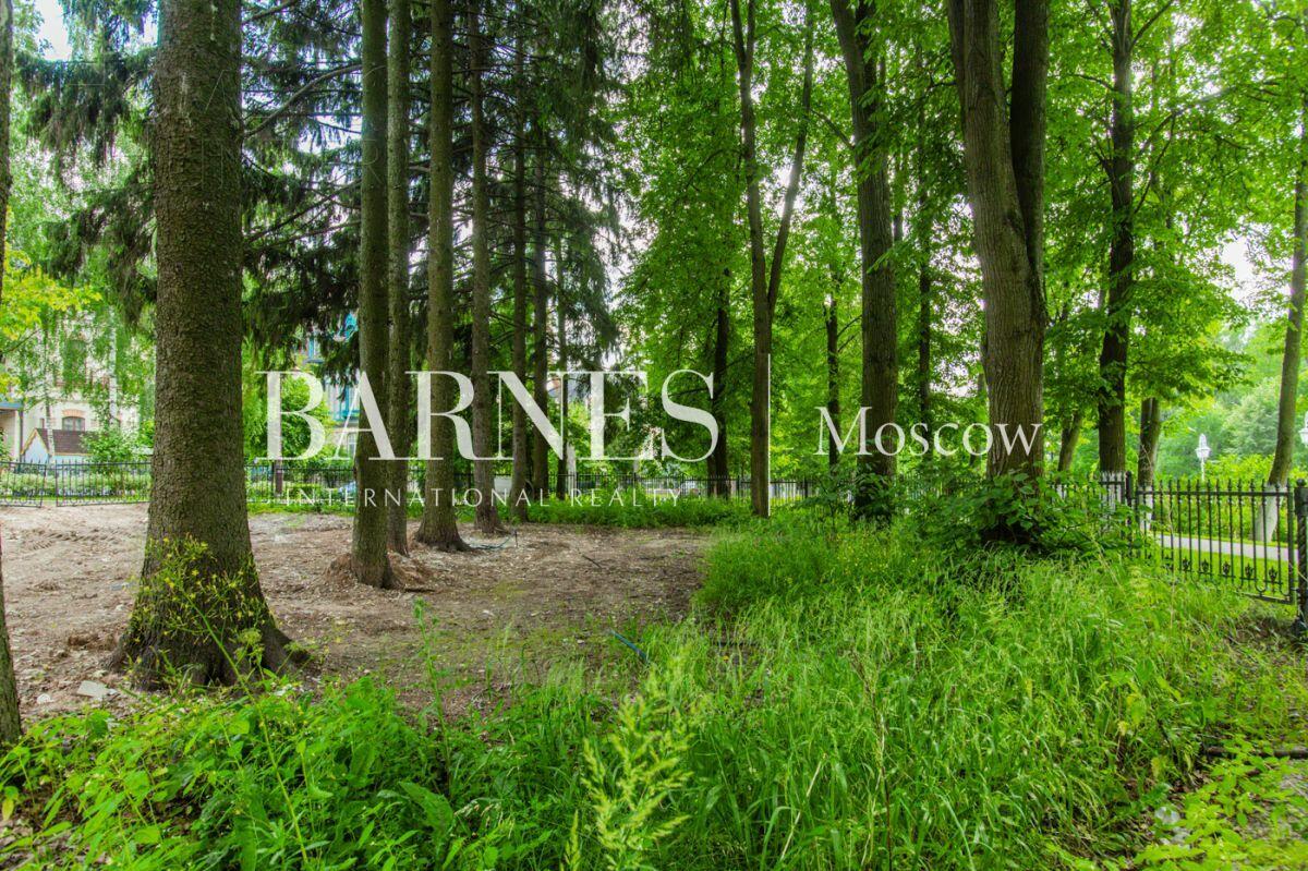 3-этажный коттедж 404 м² без отделки