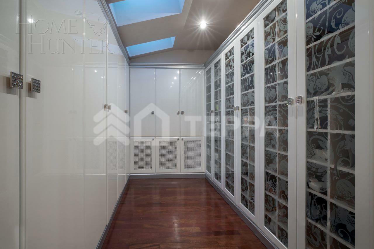 3-этажный коттедж 500 м² с отделкой