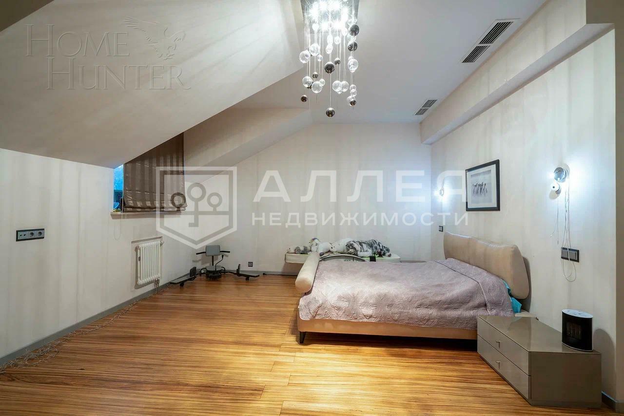 3-этажный таунхаус 350 м² с отделкой