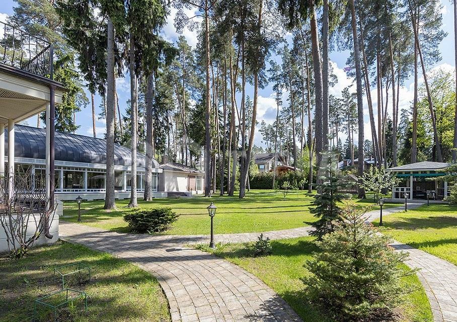 2-этажный коттедж 1 214 м² с отделкой