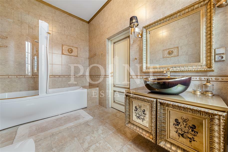 2-этажный коттедж 900 м² с отделкой