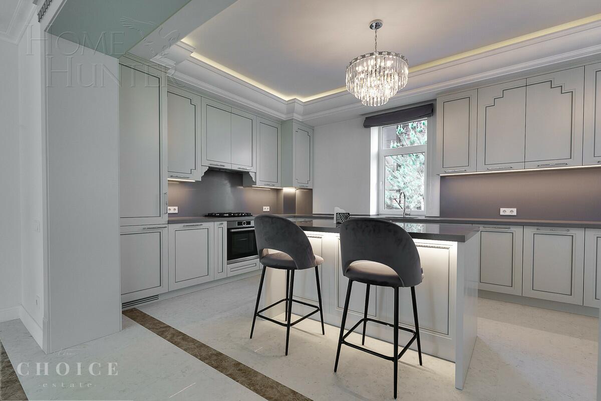 2-этажный коттедж 400 м² с отделкой