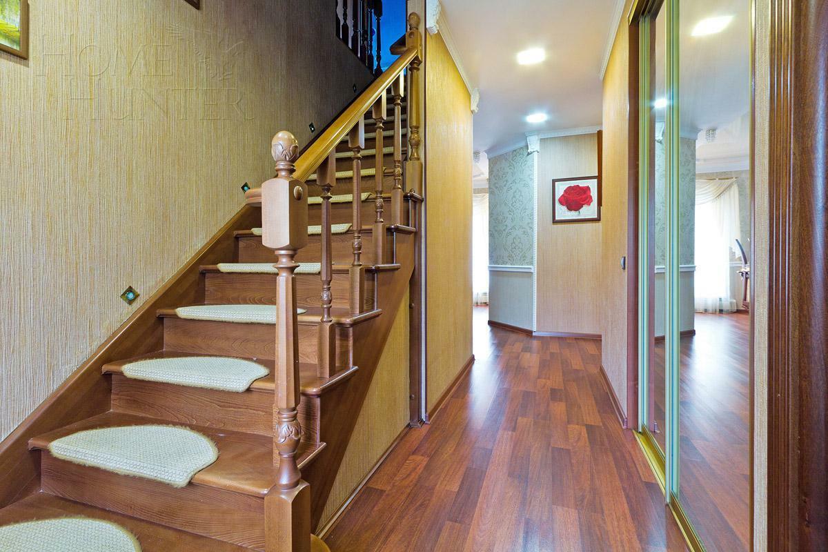 2-этажный коттедж 300 м² с отделкой