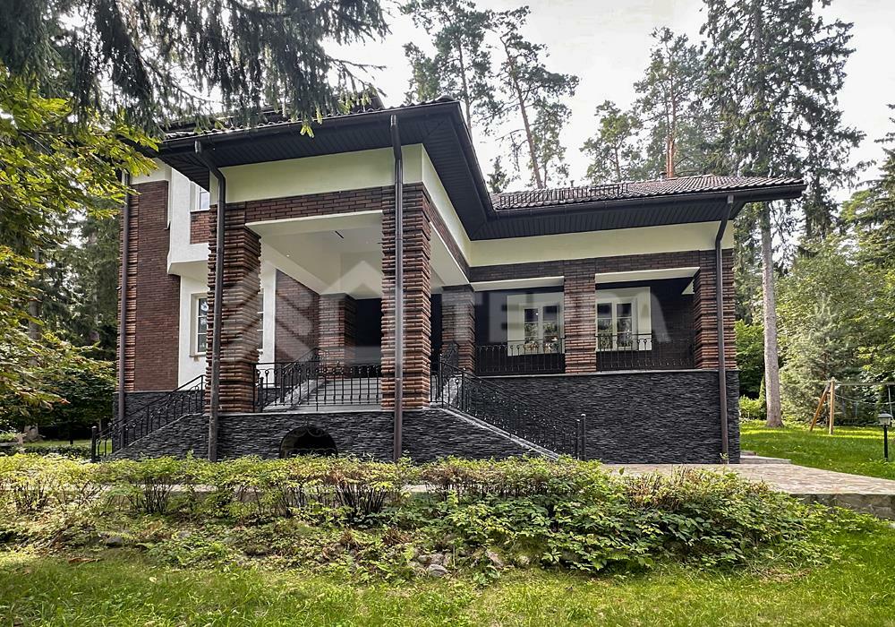 2-этажный коттедж 550 м² с отделкой