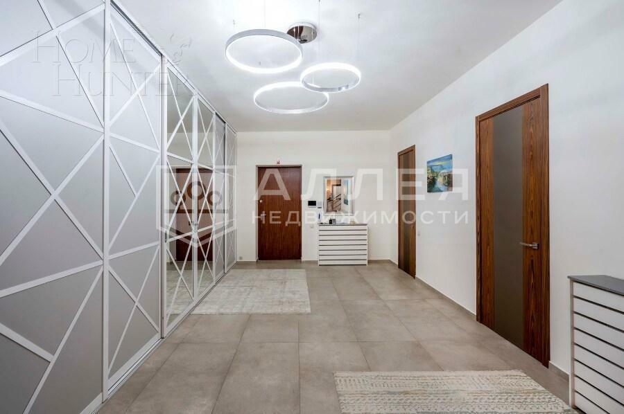 2-этажный коттедж 300 м² с отделкой