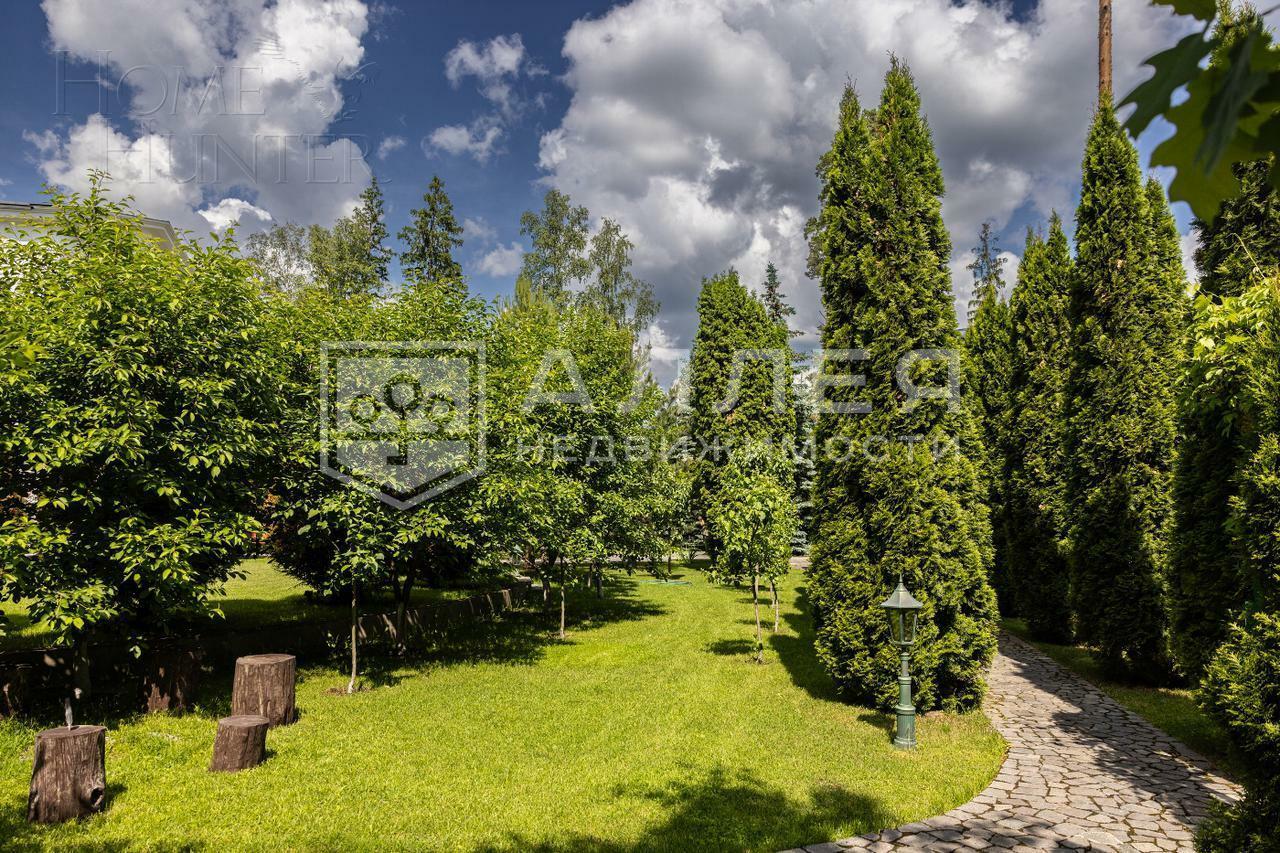 2-этажный коттедж 2 000 м² с отделкой