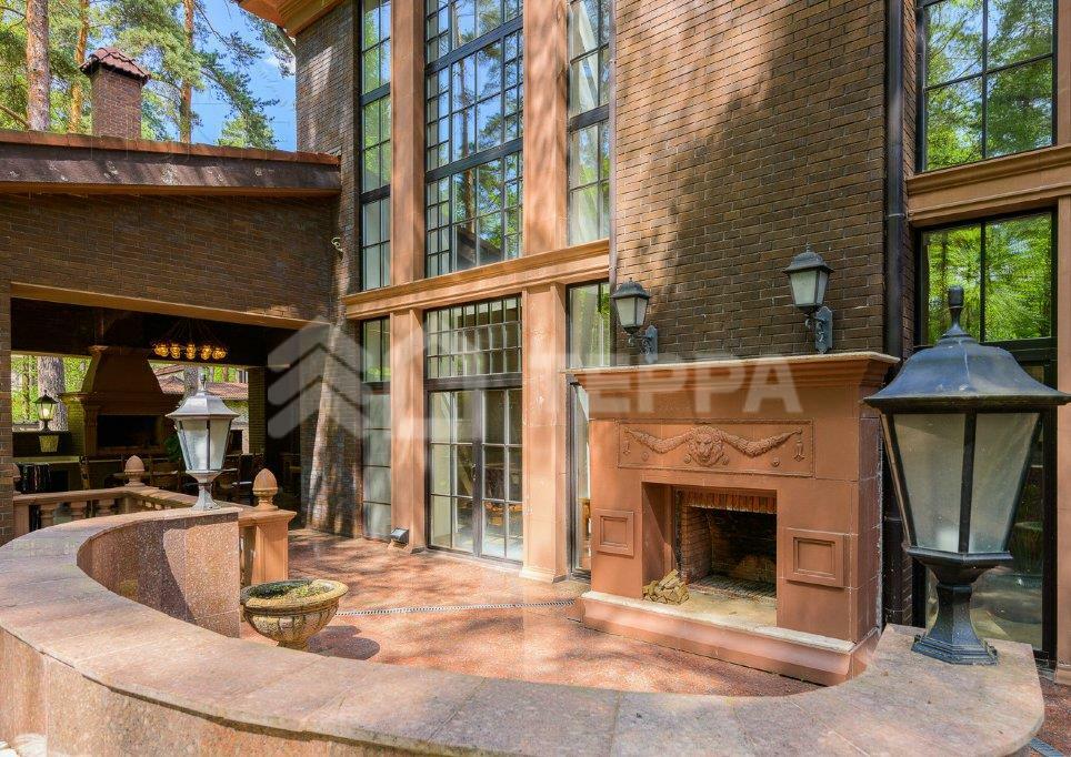 2-этажный коттедж 1 400 м² с отделкой