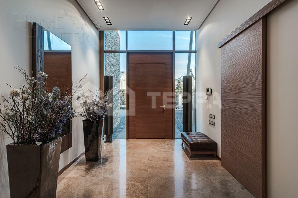 2-этажный коттедж 1 360 м² с отделкой