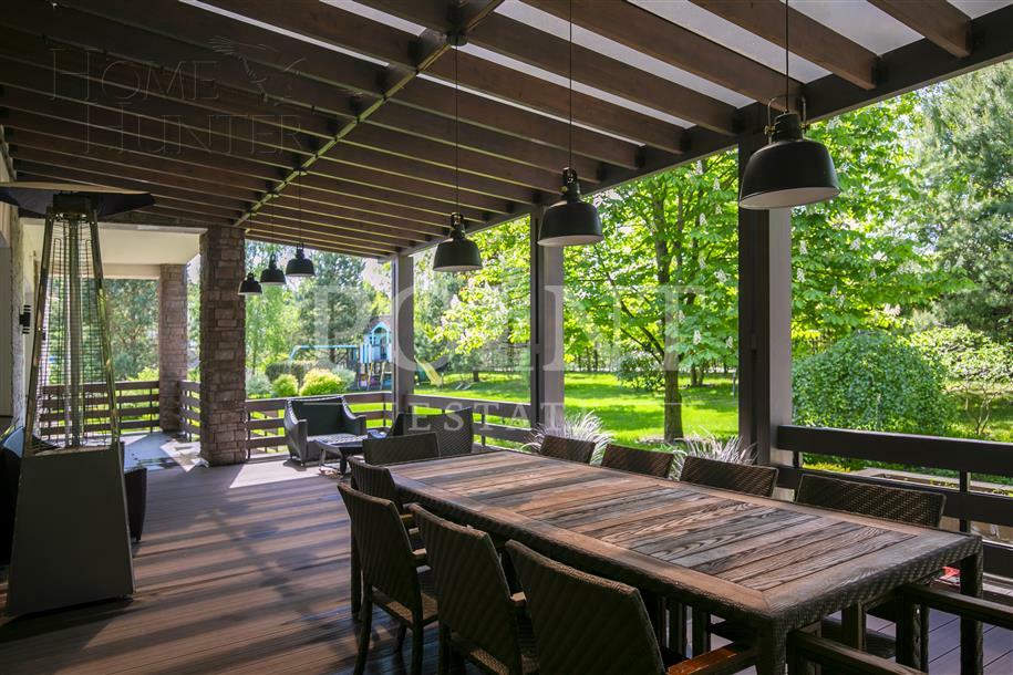 2-этажный коттедж 720 м² с отделкой