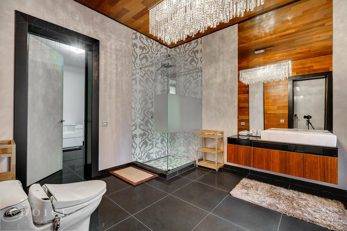 3-этажный коттедж 1 300 м² с отделкой