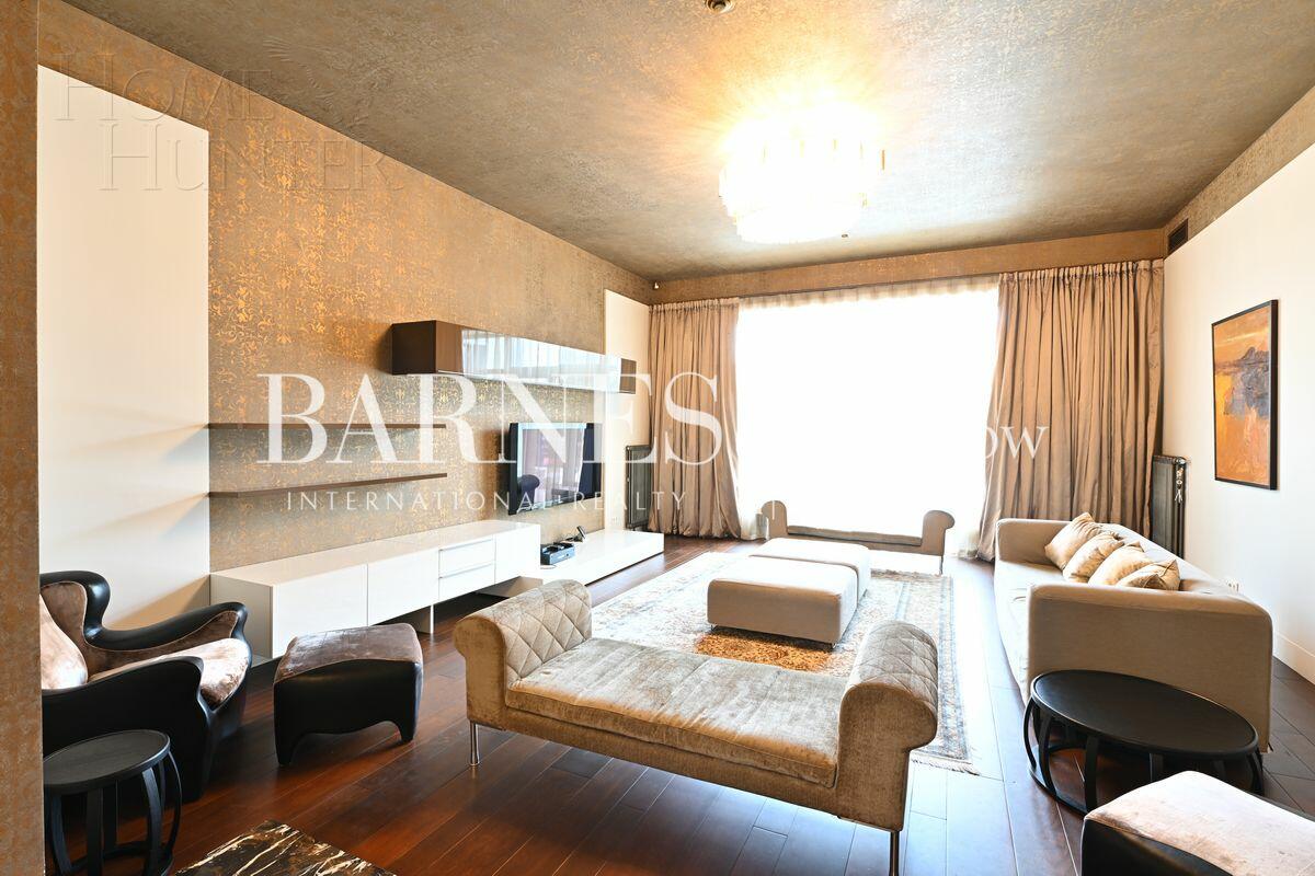 2-этажный коттедж 637 м² с отделкой