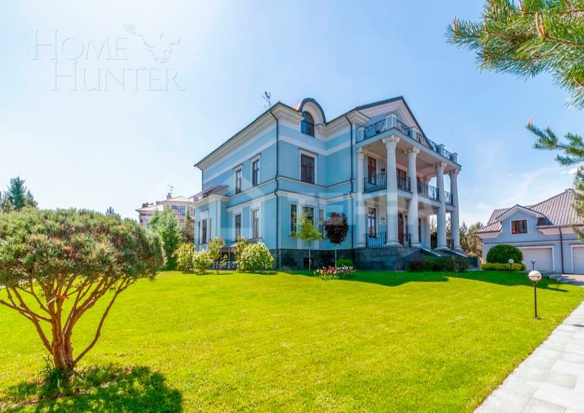 3-этажный коттедж 1 800 м² с отделкой