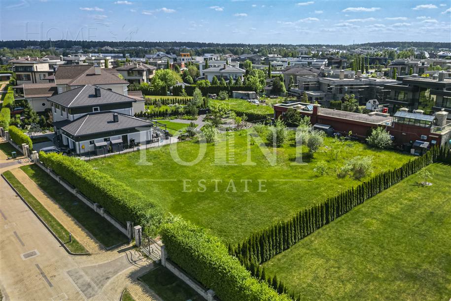 Участок 18 сот. в охраняемом поселке