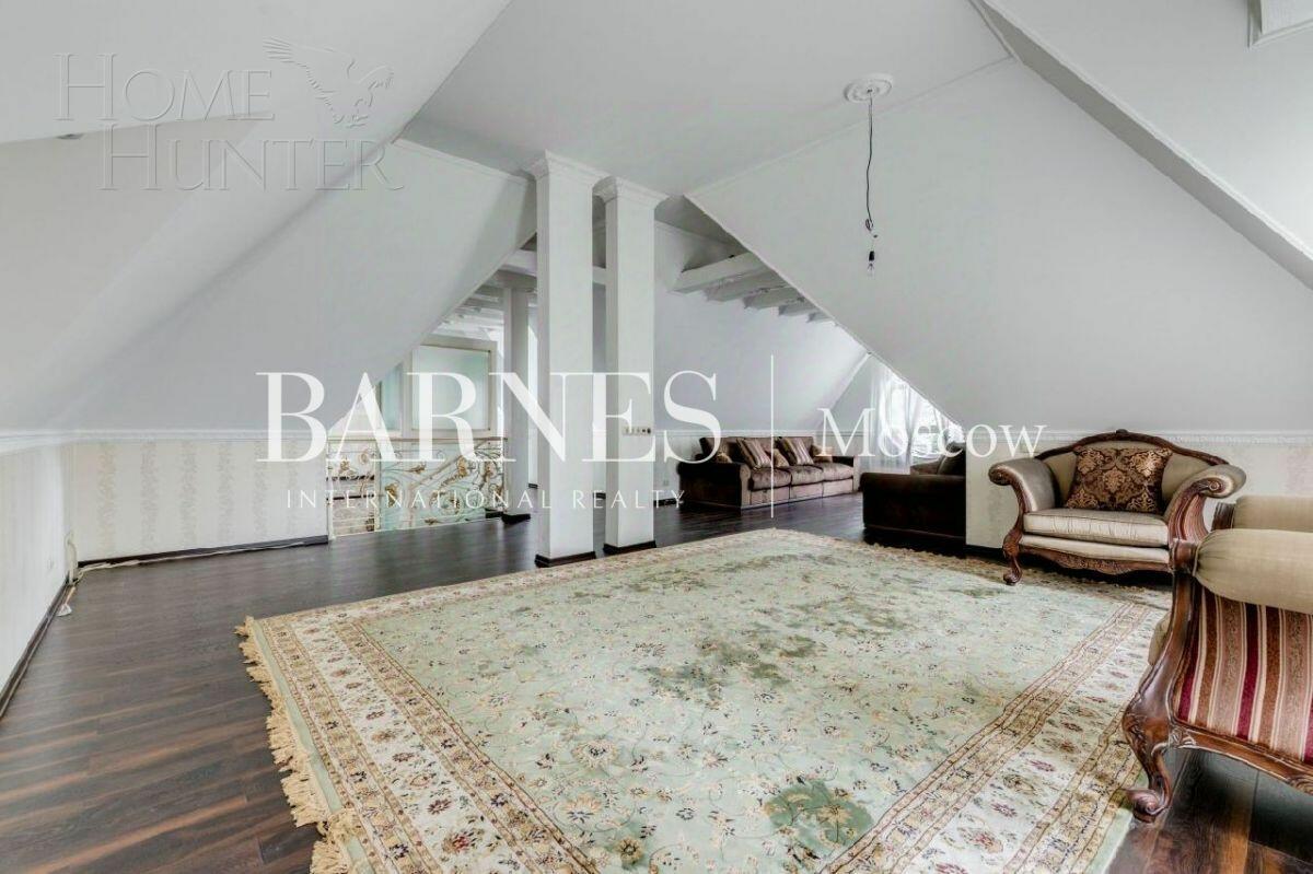 3-этажный коттедж 580 м² с отделкой