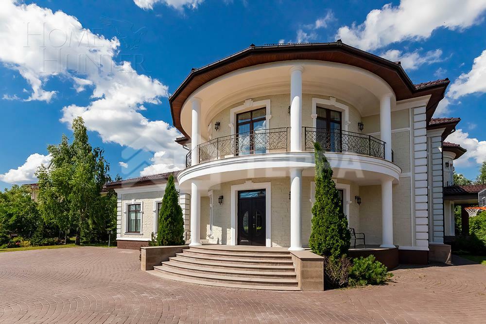 3-этажный коттедж 768 м² с отделкой