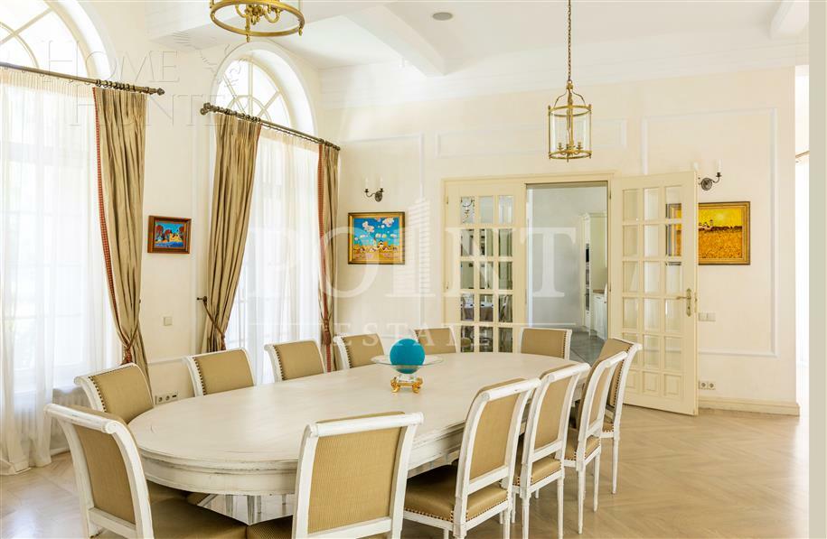 2-этажный коттедж 1 042.4 м² с отделкой