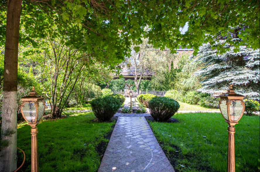 2-этажный коттедж 1 200 м² с отделкой