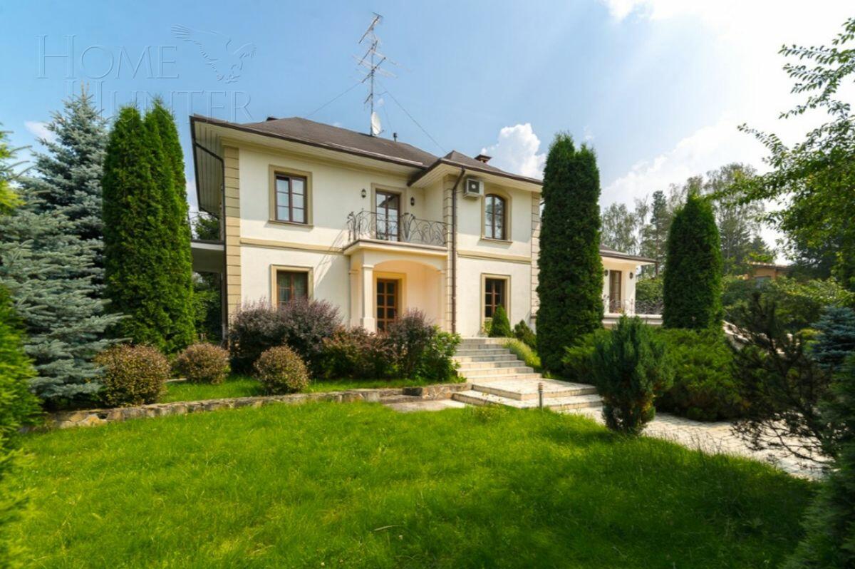 2-этажный коттедж 650 м² с отделкой