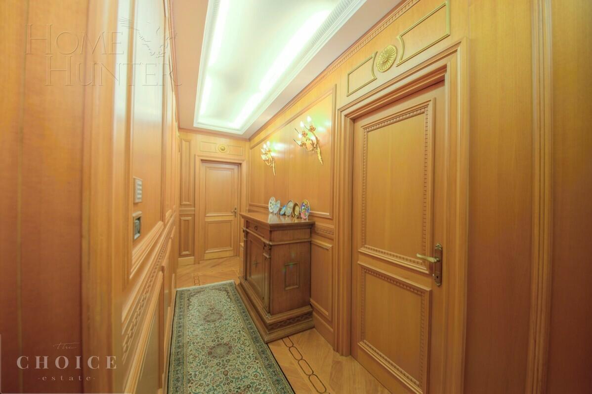 2-этажный коттедж 1 615 м² с отделкой