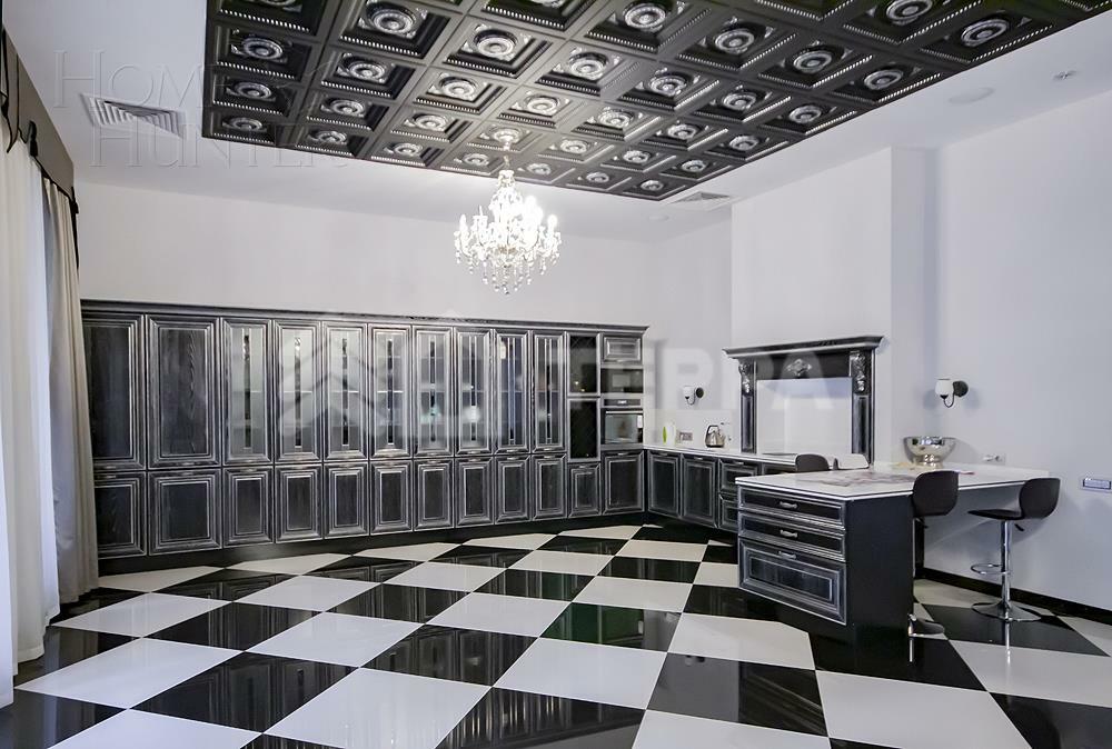 3-этажный коттедж 1 300 м² с отделкой