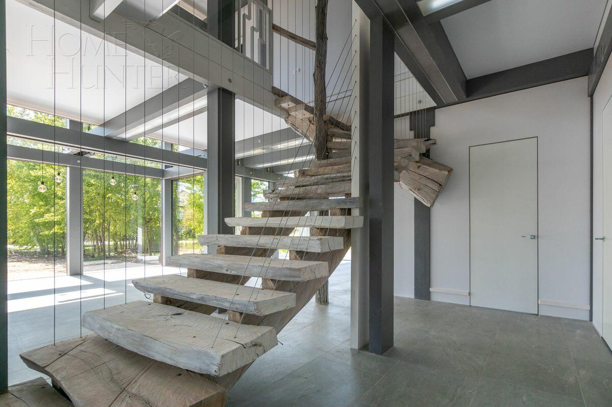 2-этажный коттедж 381 м² с отделкой