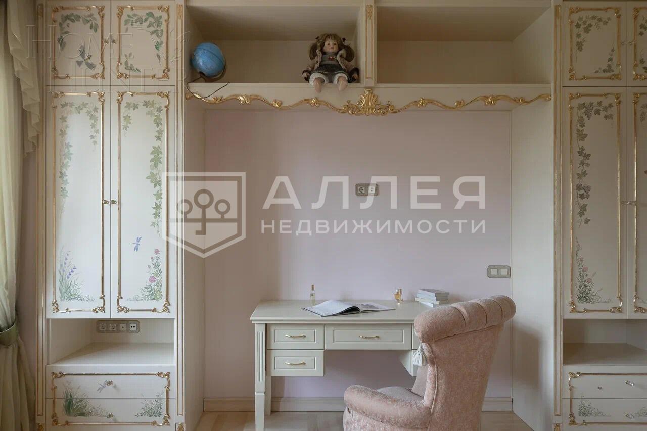 2-этажный коттедж 1 500 м² с отделкой