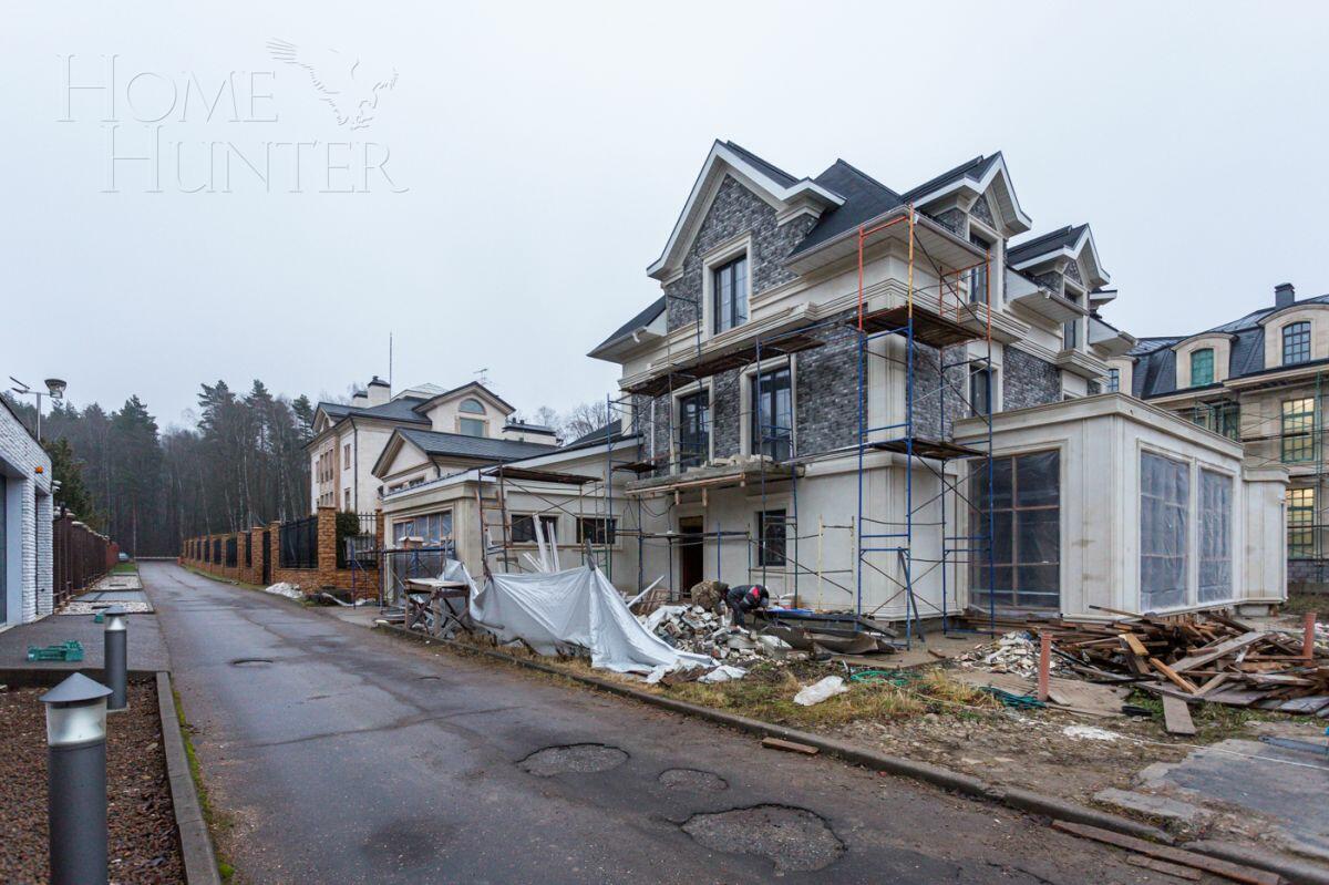 2-этажный коттедж 550 м² без отделки