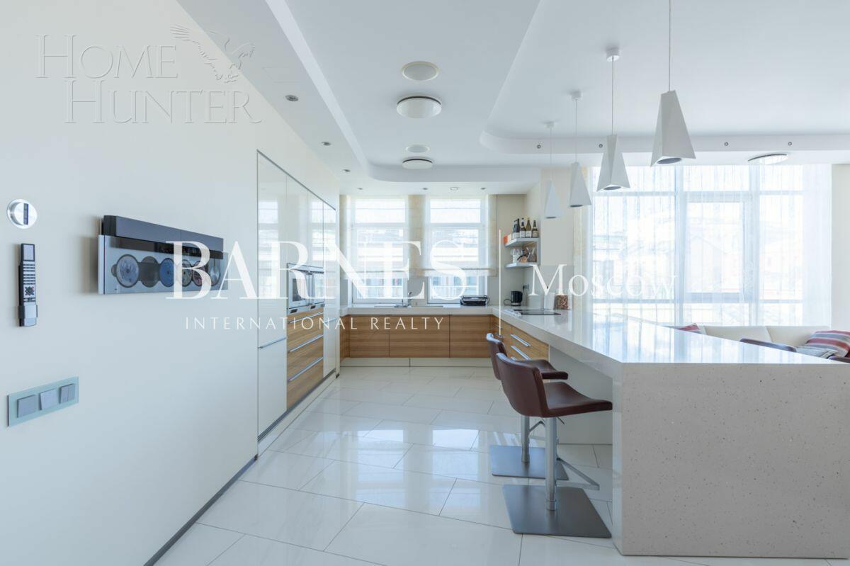 3-КОМН. КВАРТИРА С ОТДЕЛКОЙ 200.8 М² НА 5 ЭТАЖЕ