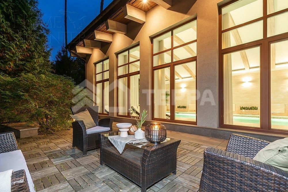 2-этажный коттедж 900 м² с отделкой