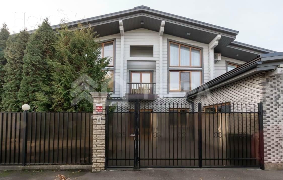 2-этажный коттедж 400 м² с отделкой