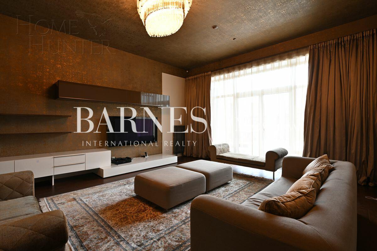 2-этажный коттедж 637 м² с отделкой