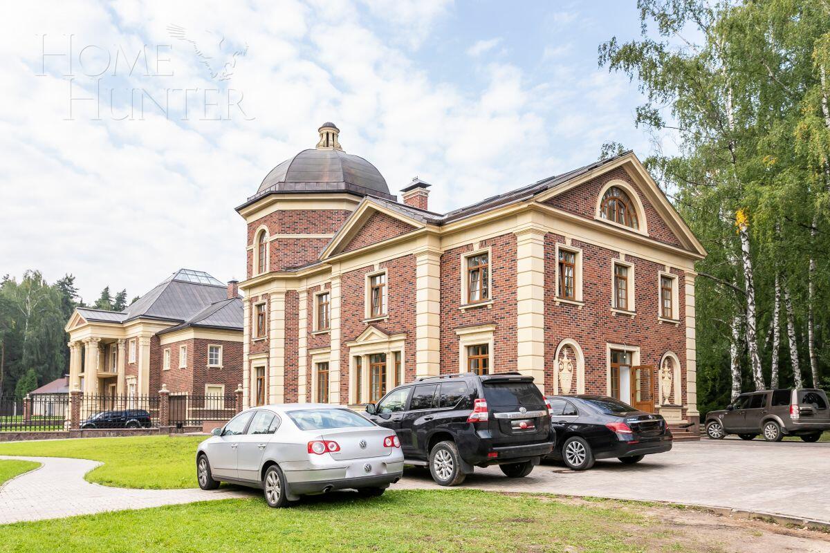 2-этажный коттедж 900 м² с отделкой