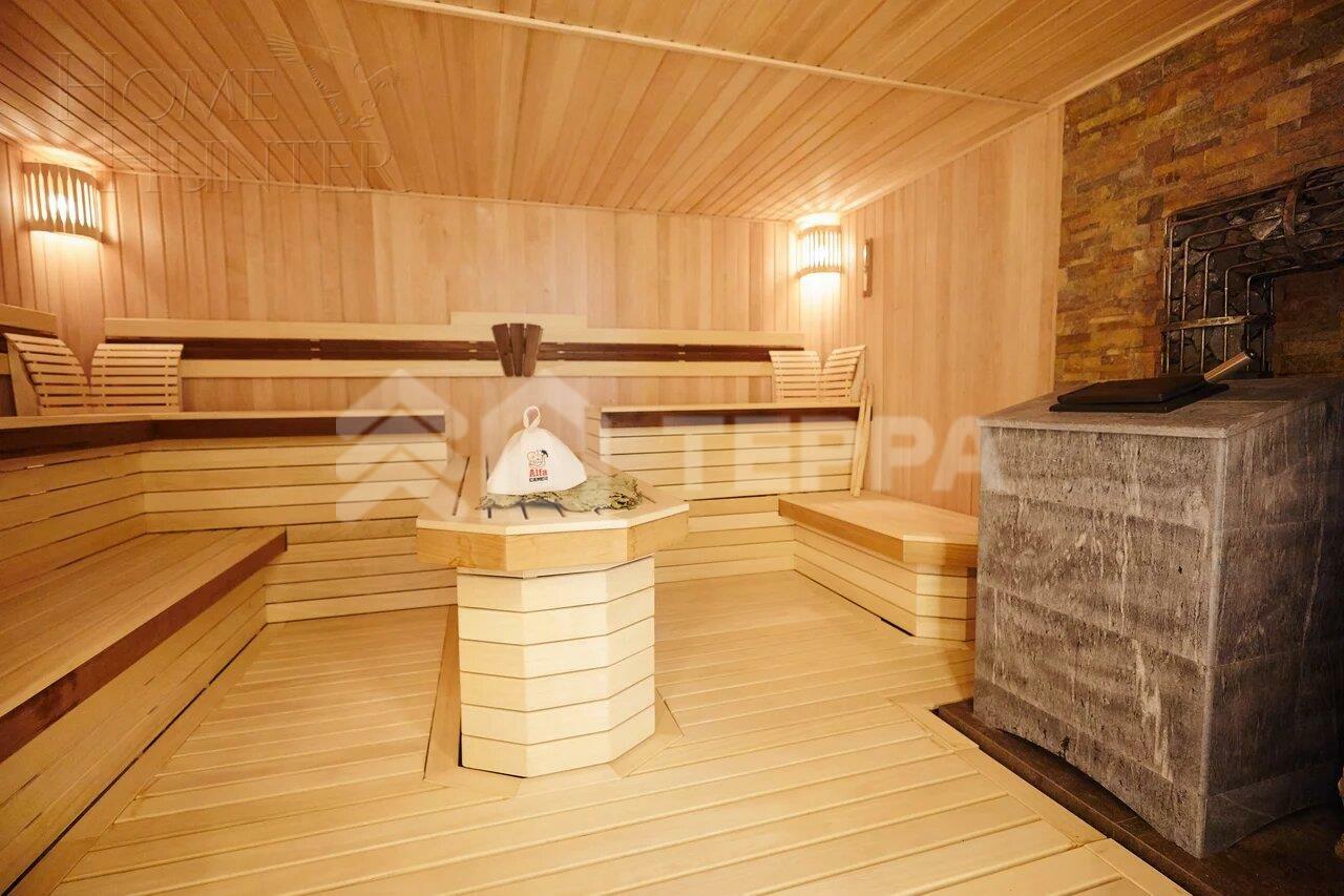 3-этажный коттедж 550 м² с отделкой