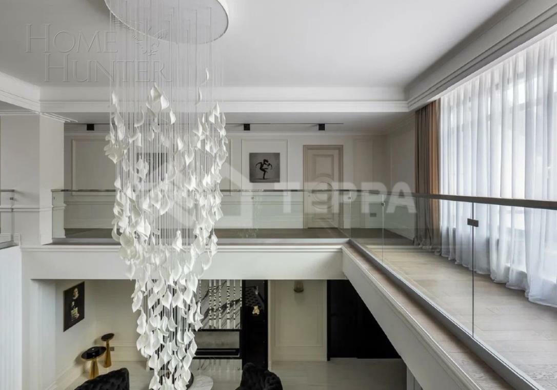 2-этажный коттедж 1 130 м² с отделкой