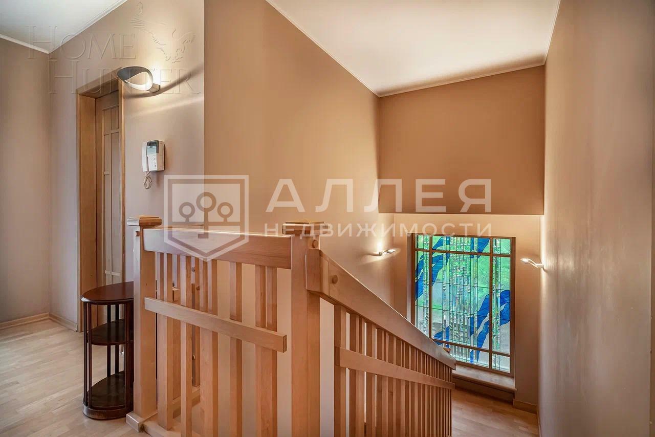 2-этажный коттедж 306 м² с отделкой