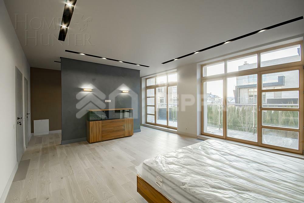 3-этажный таунхаус 291 м² с отделкой