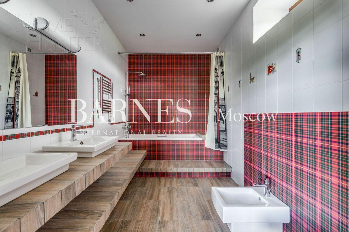 2-этажный таунхаус 380 м² с отделкой