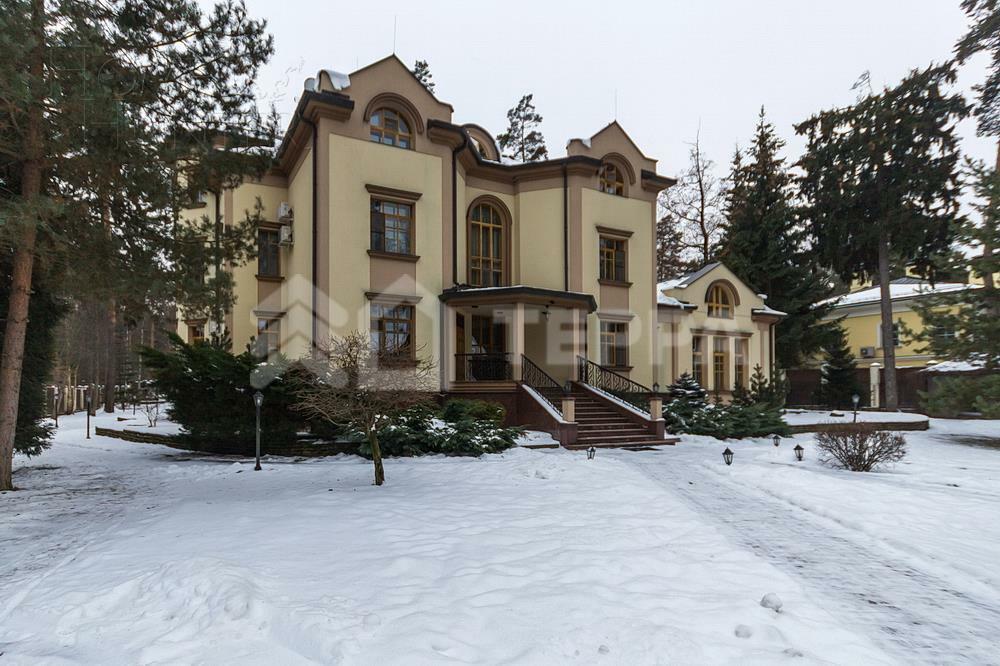 2-этажный коттедж 1 159 м² с отделкой