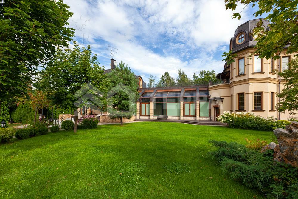 КОТТЕДЖ 900 м² с отделкой